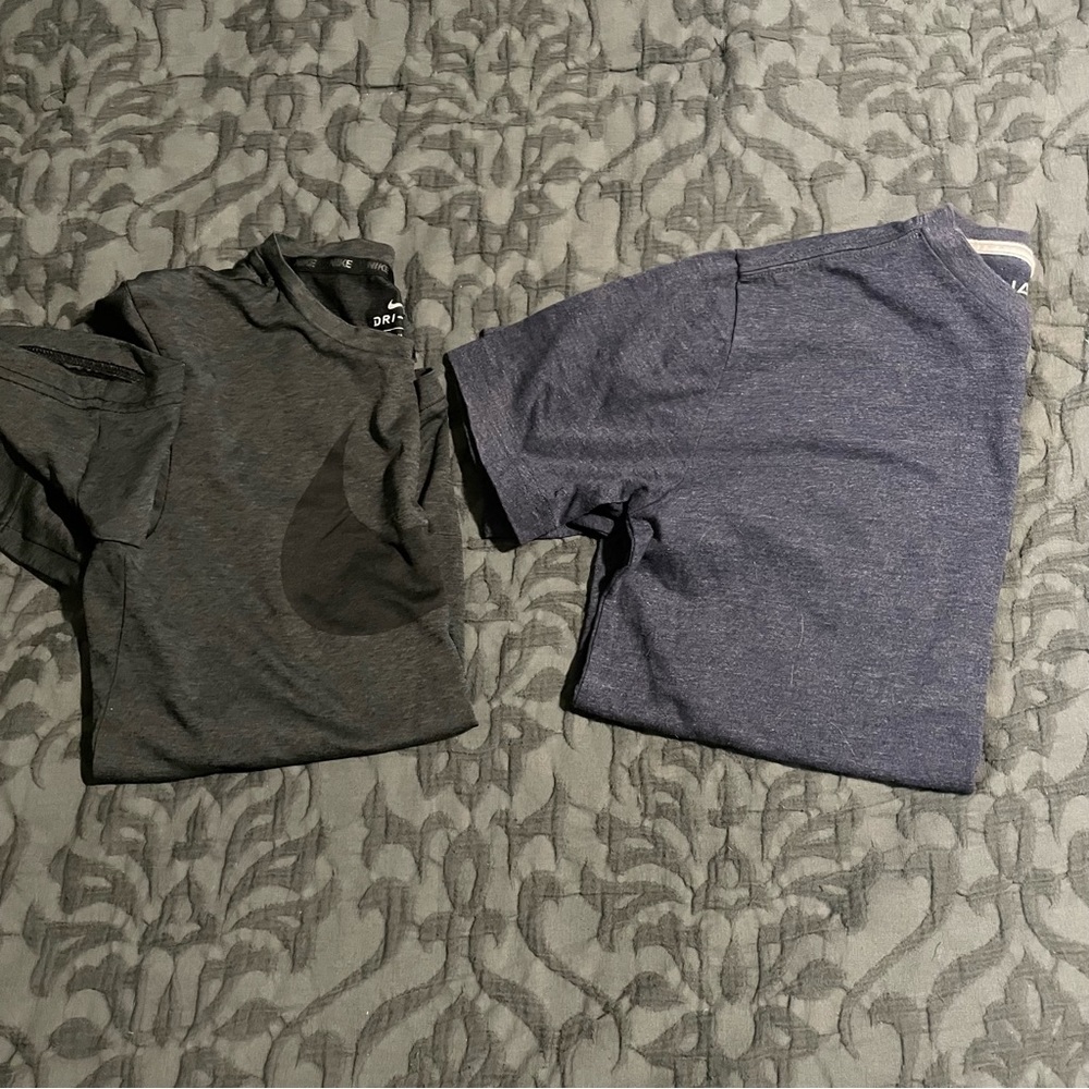Like New Boys Medium Tshirts Lot